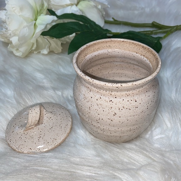 Hand Made Pottery with Lid Sign Unique - Picture 4 of 17